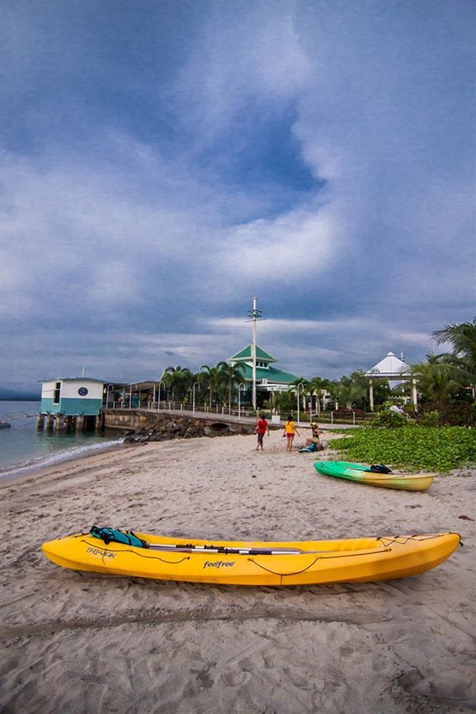 Camayan Beach Resort Hotel Subic Bay Bagian luar foto